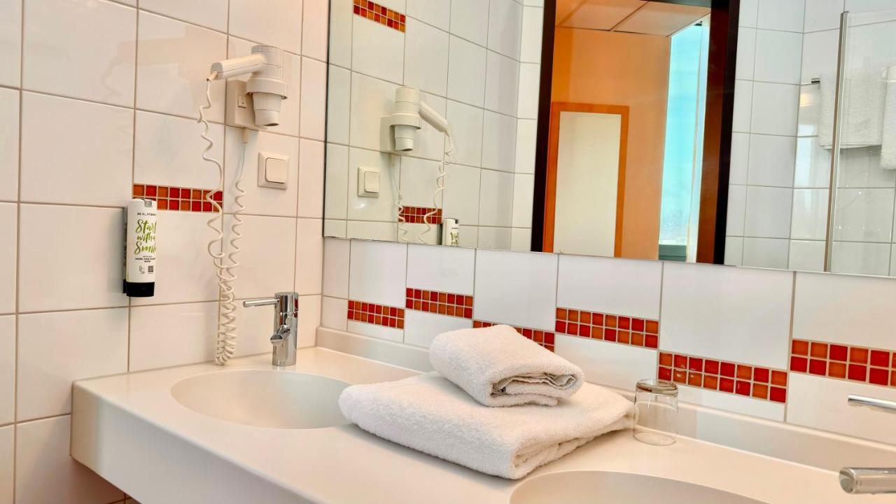 Hotel Rhein-Ruhr בוטרופ מראה חיצוני תמונה