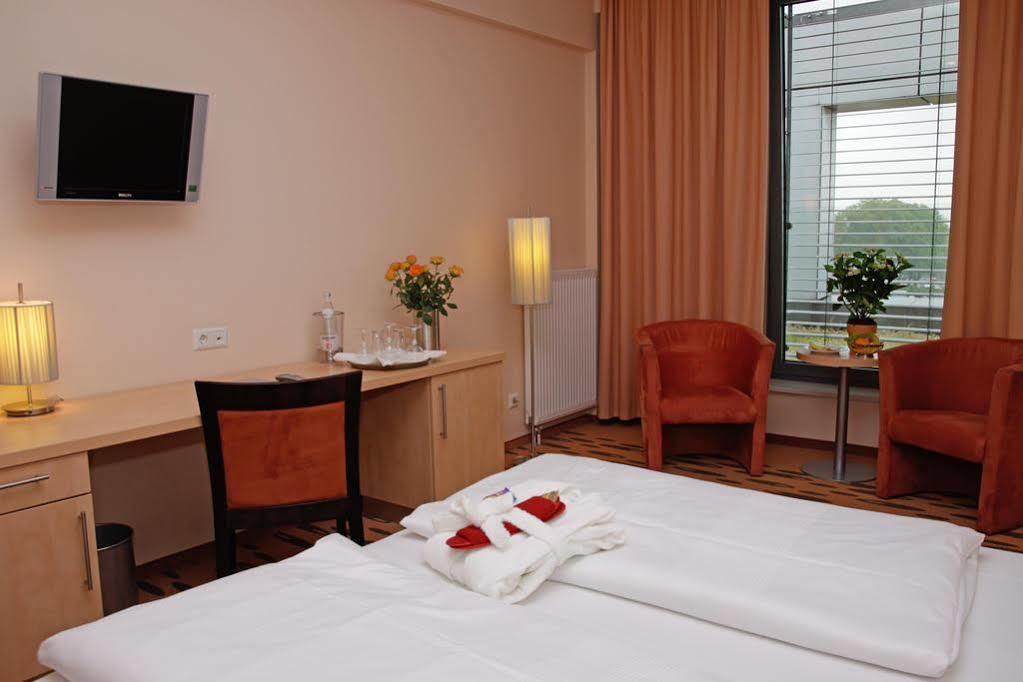Hotel Rhein-Ruhr בוטרופ מראה חיצוני תמונה